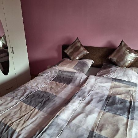 Privatunterkunft, Ferienwohnung, Monteurswohnung Μπότροπ Εξωτερικό φωτογραφία